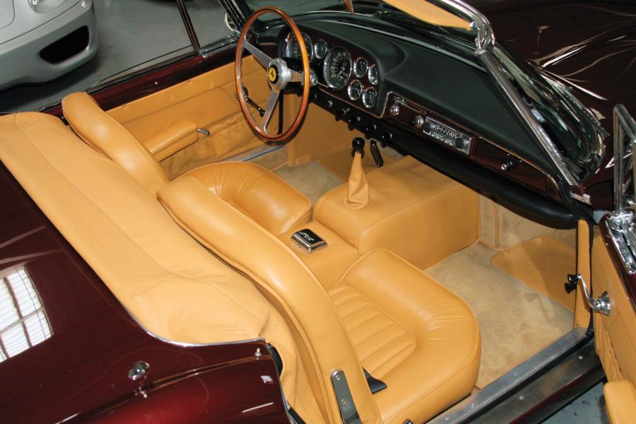 Интерьер Ferrari 250 GT Cabriolet (Series II) 1959 года  (фото 32 из 44)